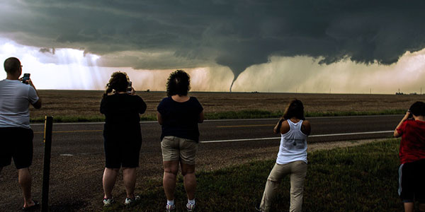 storm chasing tours