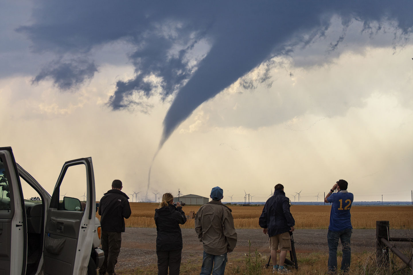 tornado chasing tour