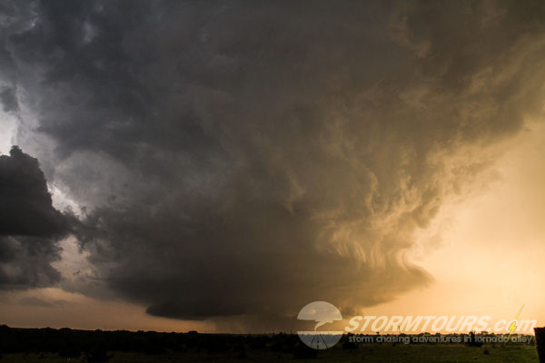 supercell rotating updraft base