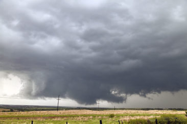 Rotating wall cloud that produced large tornado near Chester, Oklahoma
